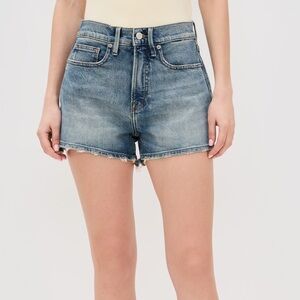 GOOD AMERICAN Good ‘90s Shorts (Indigo866); Size 30